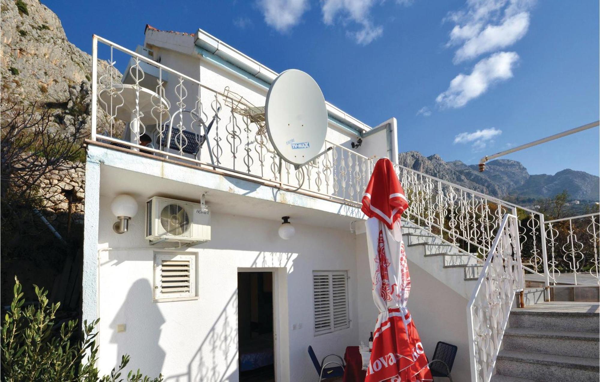 Gorgeous Apartment In Omis With House Sea View 外观 照片